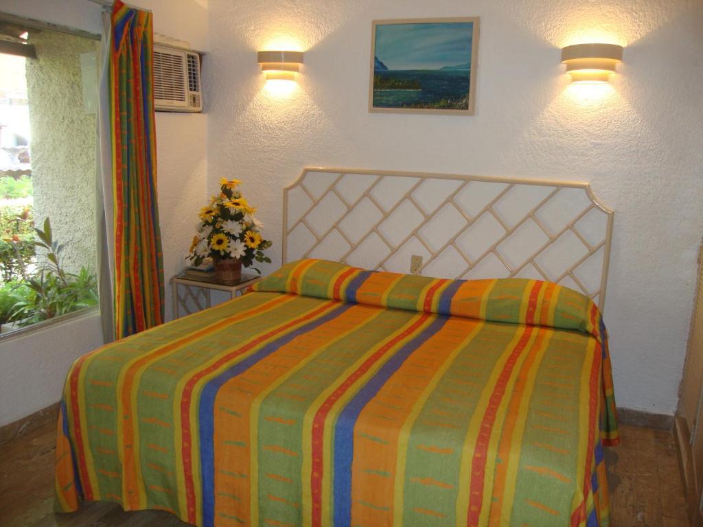 Sands Acapulco Hotel & Bungalows Экстерьер фото